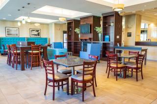 Comfort Inn & Suites Plainville-Foxboro - Plainville - 5