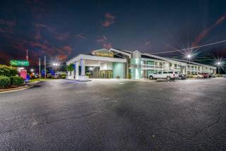 Quality Inn Greenville near University - Greenville - 6
