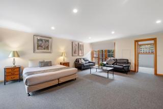 Hideaway on George - 1