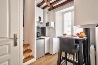 Charming Duplex Studio in the heart of Paris - 0