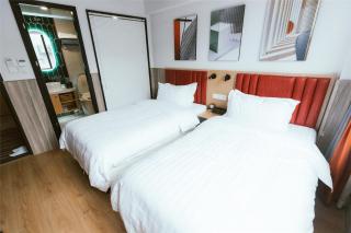 Shanghai Fish Inn People Square - 4