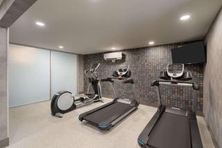La Quinta Inn & Suites by Wyndham Springfield - Springfield - 3