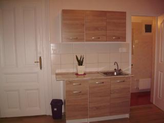 Mandy Apartments - Budapest - 9