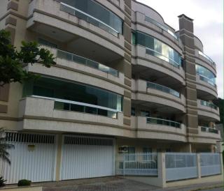 EXCELENTE APTO NA QUADRA DA PRAIA - 9