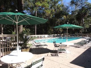 Near the ocean and pool Bike paths Granite Counters Bikes & Beach Gear included - 9