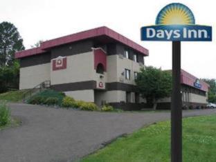 Days Inn by Wyndham Duluth Lakewalk - 6