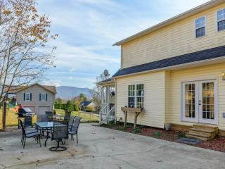 Biltmore Basecamp - MNT Views - 6 King Bedrooms - Asheville - 3