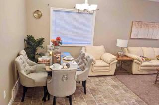 Upscale Suite By Restaurants, Costco, Best Buy, Airport - 6