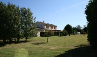 La Doucinière - - 0