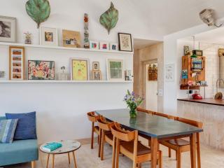 The Artists House by The Sea - 3