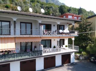 Beatifull view at lake - 9