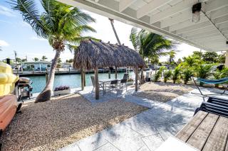Newly Renovated 3br2ba Duplex with private Dock - Key Colony Beach - 8