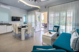 Isalos Apartment - Skala Marion - 2