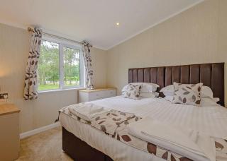 Woodhall Country Park Lodges - 1
