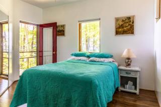 Jacobia Lakefront Retreat - Covert - 4