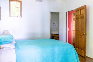 Jacobia Lakefront Retreat - Covert - 2