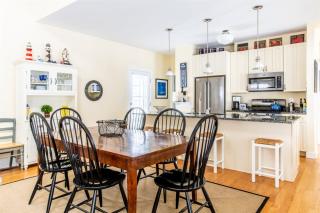 The Lighthouse in Lakeshore Cottages - Union Pier - 8