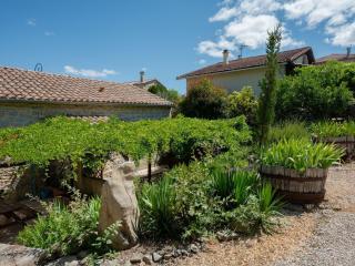 Cottage around a swimming pool in a small villa - Courry - 8