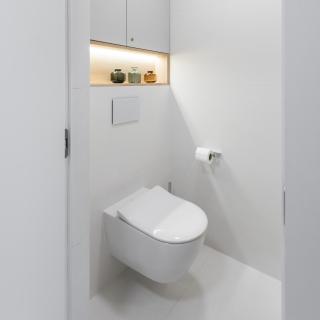 Fully renovated stylish duplex in a convenient location - 3