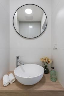 Fully renovated stylish duplex in a convenient location - 2