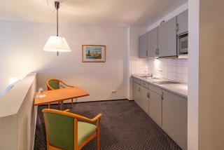 Hotel Rostock West im "Kritzmow Park" - 4