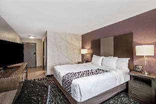 La Quinta by Wyndham Fayetteville - Fayetteville - 7