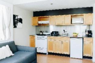 Crest Hotel Suites - 9