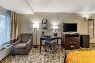 Comfort Inn & Suites - Colton - 7