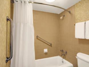 Quality Inn Wayne - Fairfield Area - 7