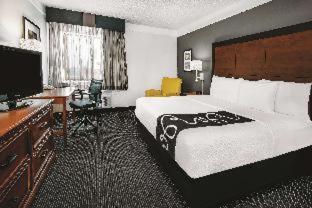 La Quinta by Wyndham Houston Baytown East - Baytown - 1