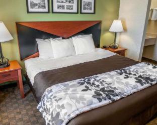 AmericInn by Wyndham Urbana Champaign University Area - Champaign - 9