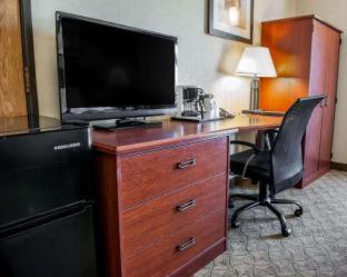 AmericInn by Wyndham Urbana Champaign University Area - 5