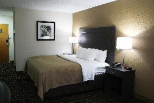 Quality Inn Clinton-Knoxville North - 4