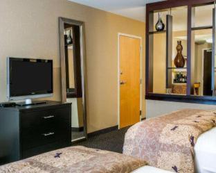 Cambria Hotel Ft Collins - 2