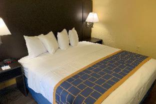 Days Inn & Suites by Wyndham Tampa/Raymond James Stadium - Tampa - 4