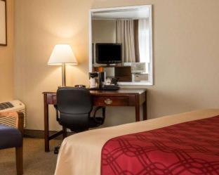Econo Lodge Lakes Region - 8