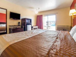Rodeway Inn at Lake Powell - 2