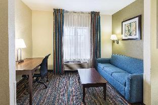 Quality Suites - 8