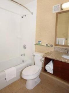 Airport Honolulu Hotel, Trademark Collection by Wyndham - 4