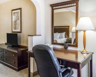 Comfort Suites Denver North - Westminster - 1