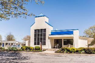 Travelodge by Wyndham Essington / Philadelphia Airport - 5