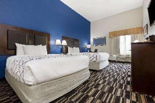 La Quinta by Wyndham Alvin - 7