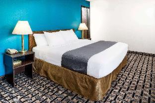 Super 8 by Wyndham Lincoln West - Lincoln - 5