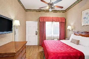 Ramada by Wyndham Redondo Beach - 1