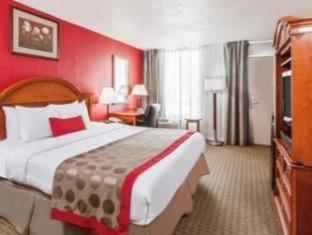 Ramada by Wyndham New Iberia - 6