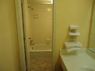 Urban Boutique Hotel; BW Signature Collection - Greenville - 9