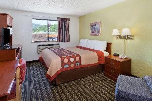 Super 8 by Wyndham Chattanooga Lookout Mountain TN - Chattanooga - 2