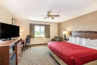 AmericInn by Wyndham Roseau - Roseau - 1