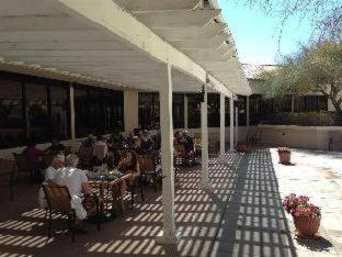 Miracle Springs Resort and Spa - Desert Hot Springs - 9
