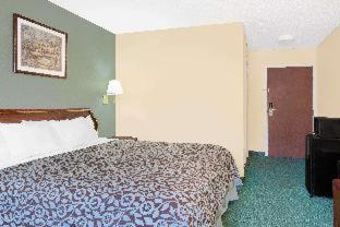 Days Inn by Wyndham Lincoln - Lincoln - 5